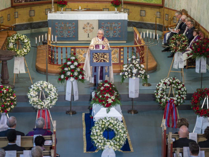 Biskop Solveig Fiske ledet seremonien i Hamar domkirke. Foto: Heiko Junge, NTB 